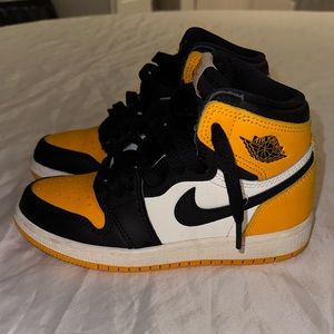 Jordan 1 Mid "Taxi/Black/White" Preschool Boys' Shoe